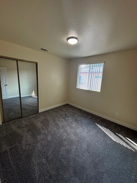 Building Photo - 337 E 104th St