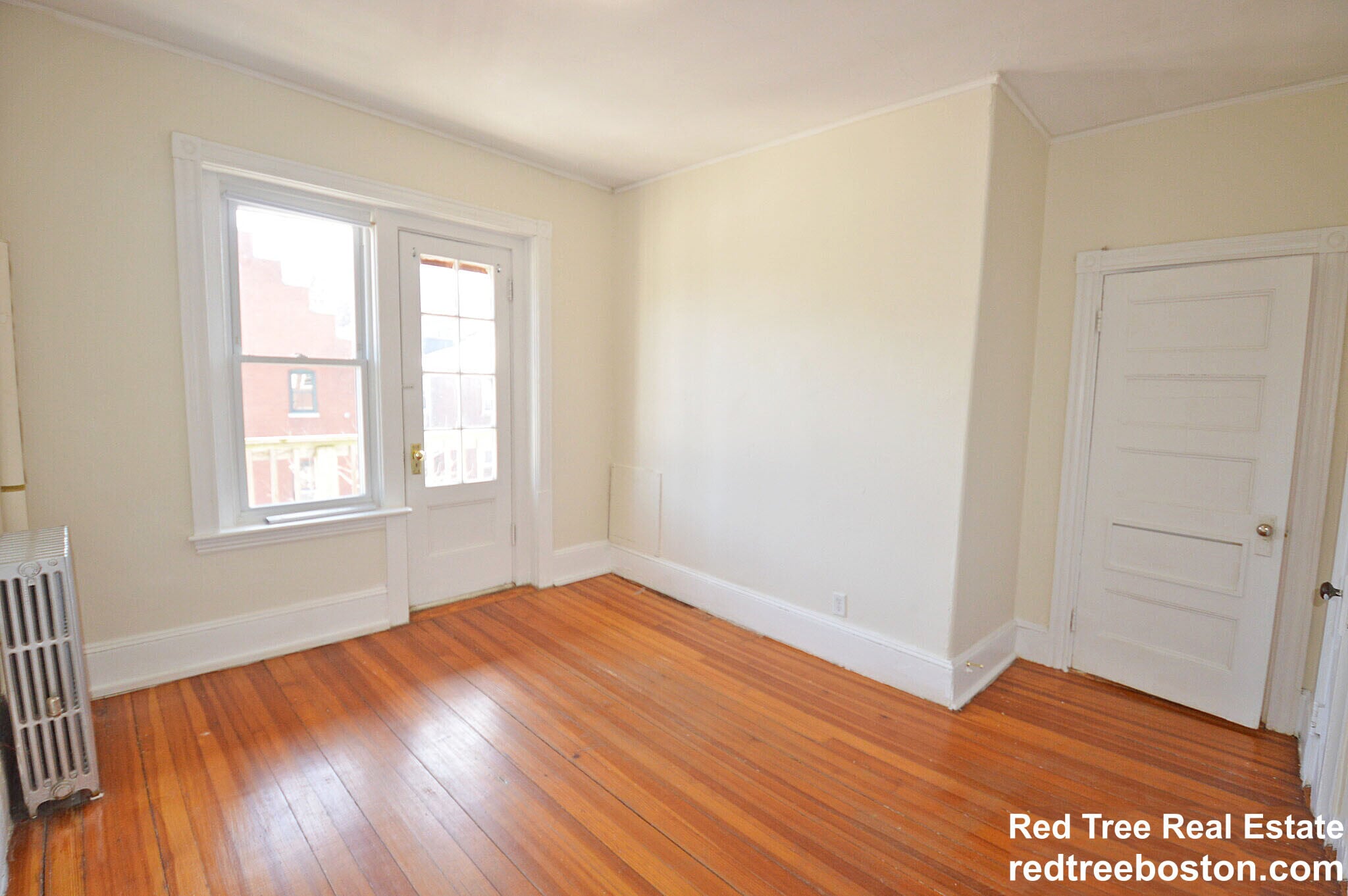 Building Photo - 1589 Beacon St