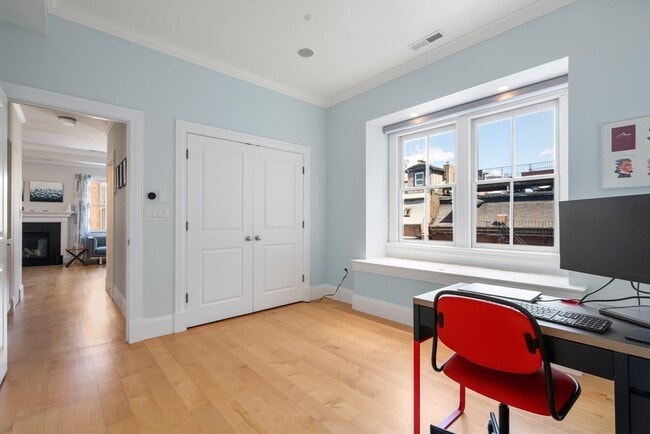 Building Photo - 17 Worcester Square