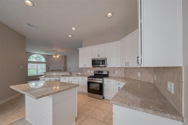 Building Photo - 17202 Sheffield Bend Dr