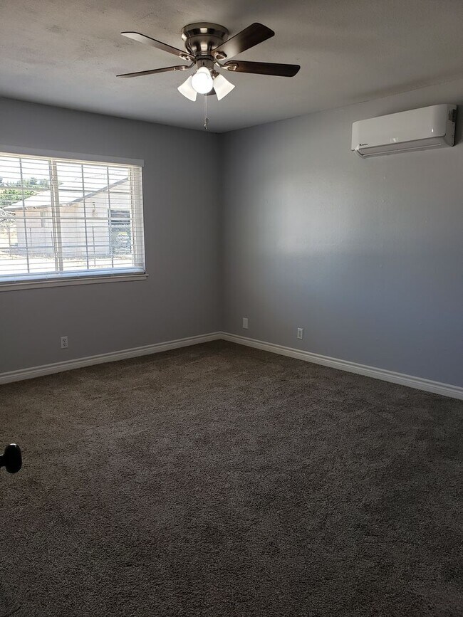 Building Photo - Single Family Residence Located on The Mesa