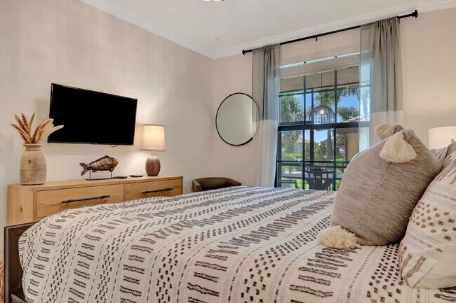 Building Photo - 5720 Palmer Cir