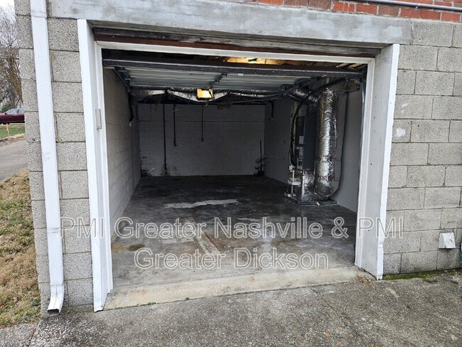 Building Photo - 2619 Carter Ave