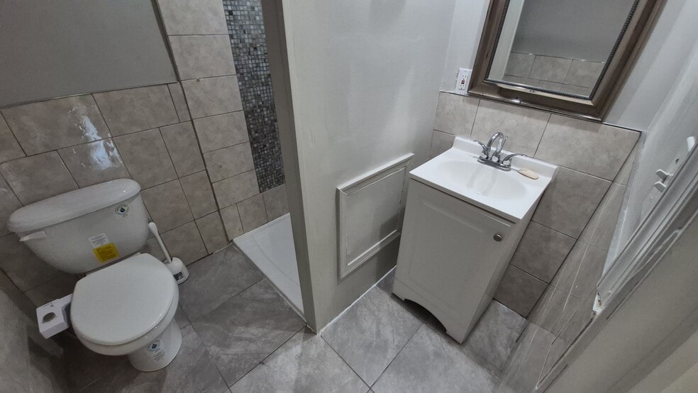 Building Photo - 605 Cecil B Moore Ave