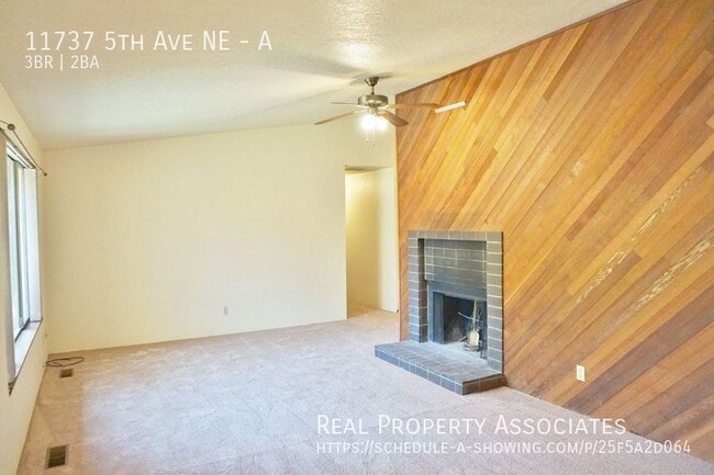 Building Photo - 11737 5th Ave NE