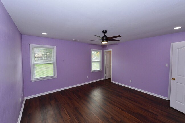 Building Photo - Renovated Ranch in Grassfield High District