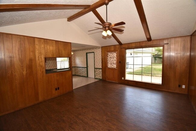 Building Photo - 431 Applewhite Dr