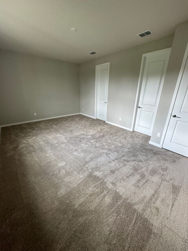 Building Photo - Stunning 4/2 close to Lake Nona!!
