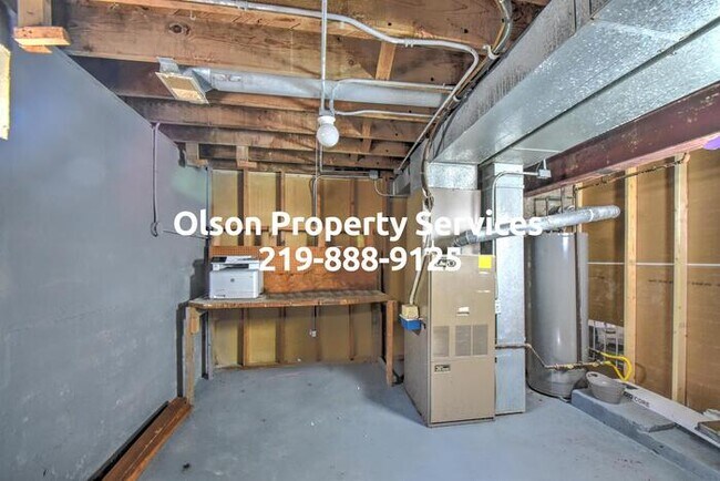 Building Photo - 6215 Glen Dr