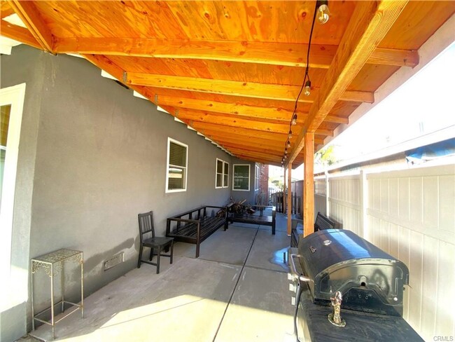 Building Photo - Cozy Single Family Home in Gardena!