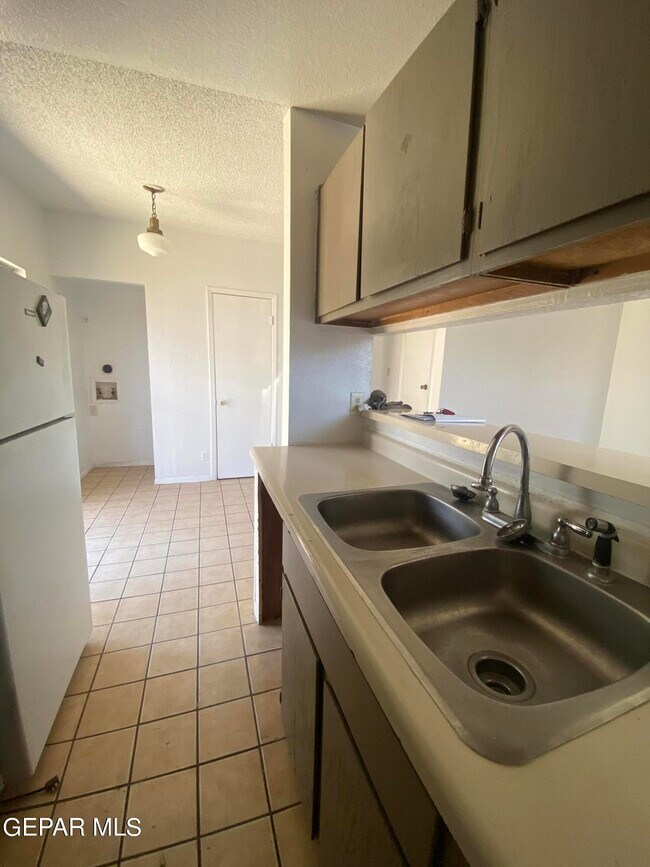 Building Photo - 8913 Ankerson St