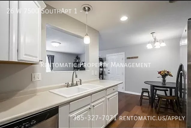 Building Photo - 26 W 7500 S