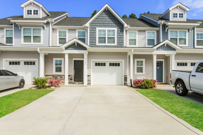 Building Photo - 7227 Bellacroft Dr