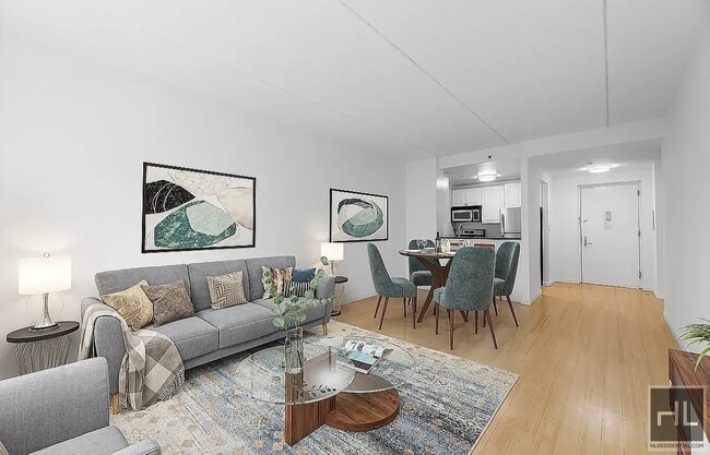 Building Photo - 63 W 83rd St