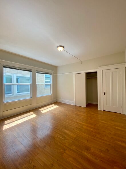 Primary Photo - 3301 Telegraph Ave.