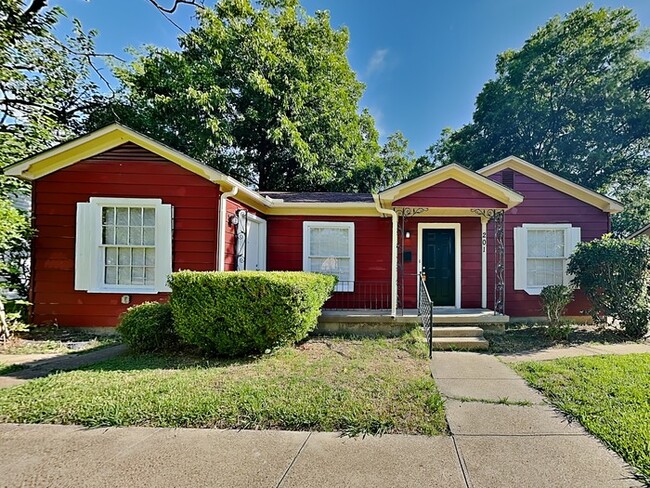 Primary Photo - Great 3/2 Garland Home!