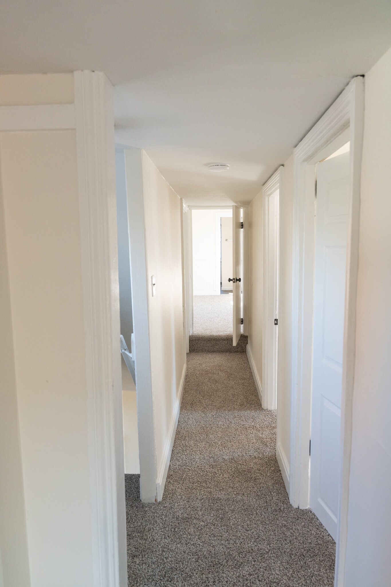 Building Photo - 1005 Railroad St