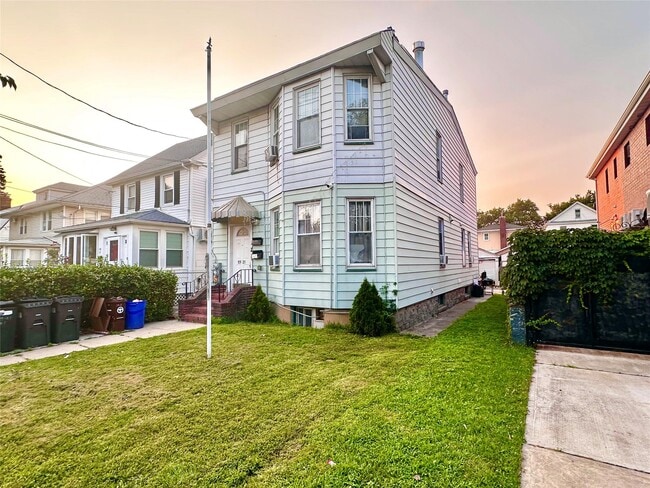 Building Photo - 119-21 9th Ave