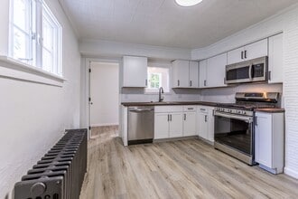 Building Photo - 626 Excelsior St