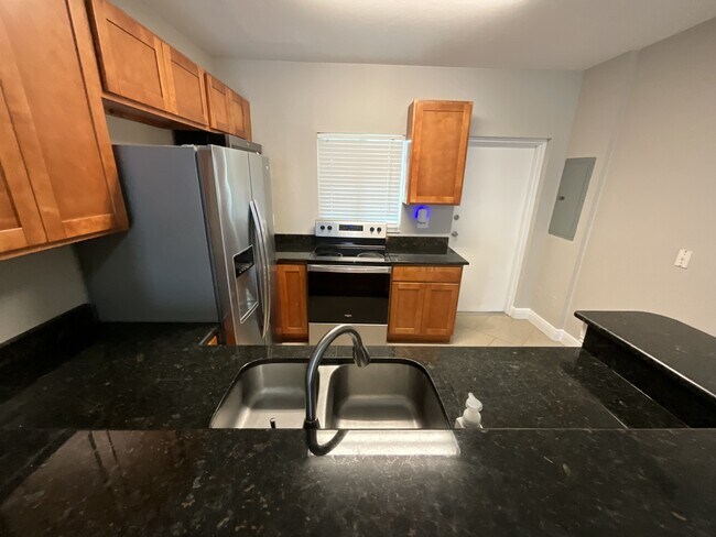 Building Photo - 8555 Bernwood Cove Loop