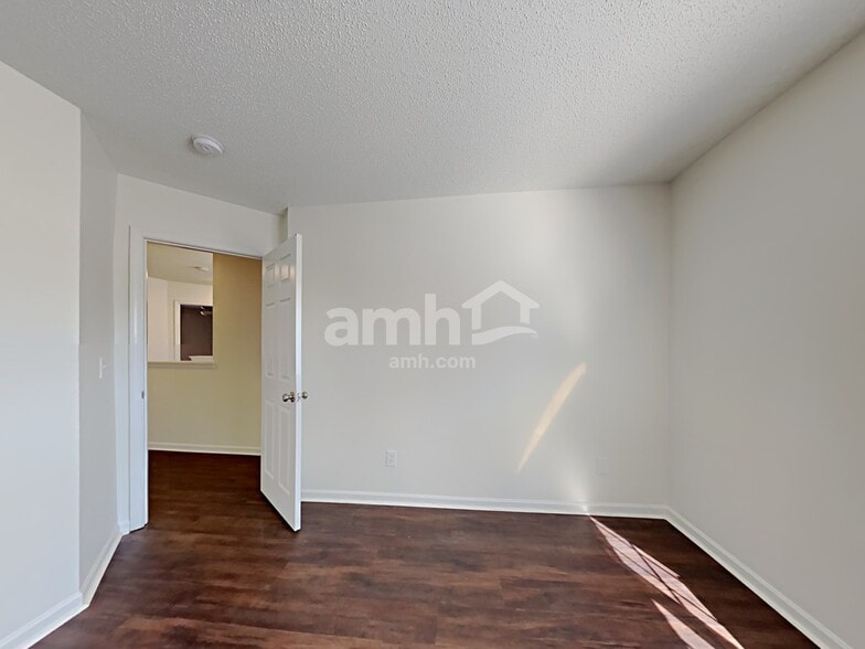 Building Photo - 2112 Coral Berry Ln