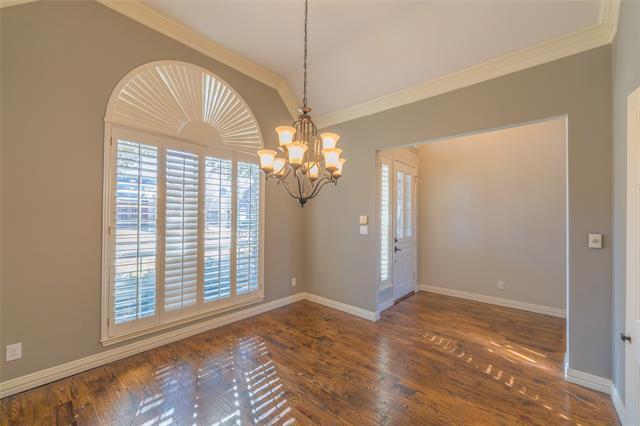 Building Photo - 3913 Overlake Dr