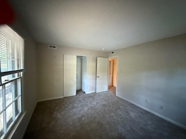 Building Photo - 1129 Eagle Rd