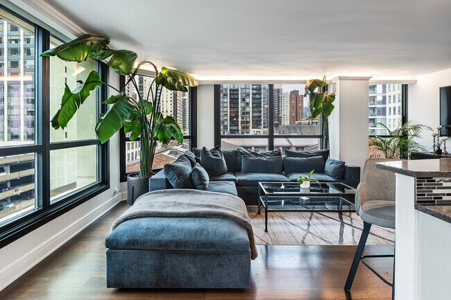 Building Photo - 1030 N State St