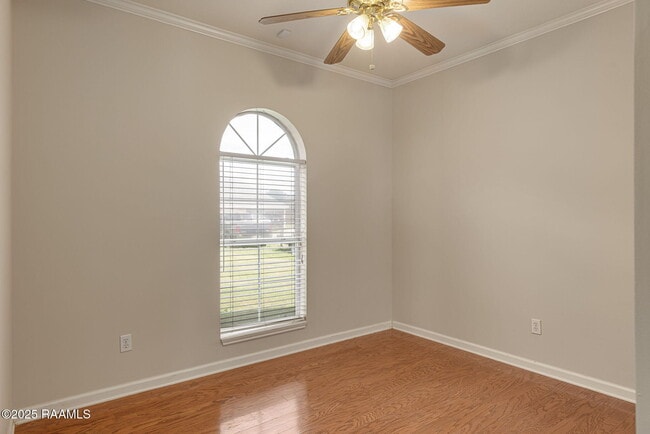 Building Photo - 133 Herlil Cir