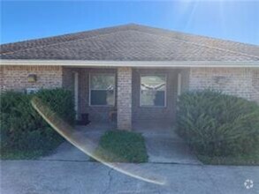 Building Photo - Nice 3 bedroom, 3 bath duplex in Eidelweiss