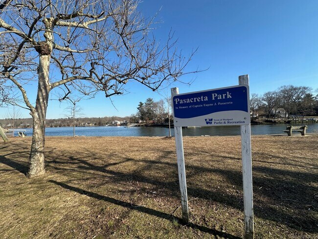 Building Photo - 5 Saviano Ln