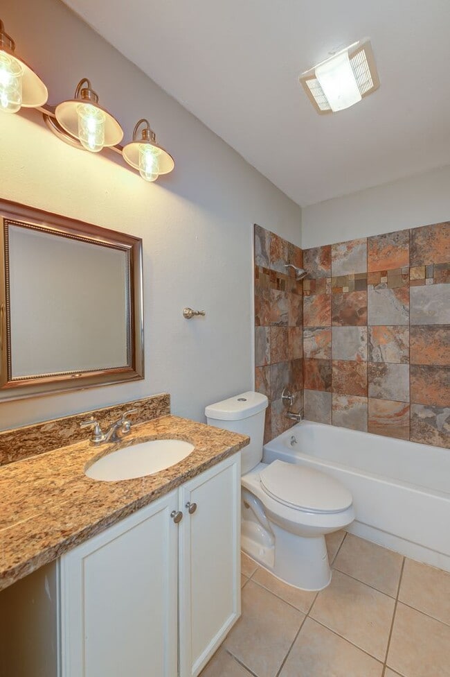 Building Photo - One Story Rental Home located near FM 78 and Walzem available for asap move in!