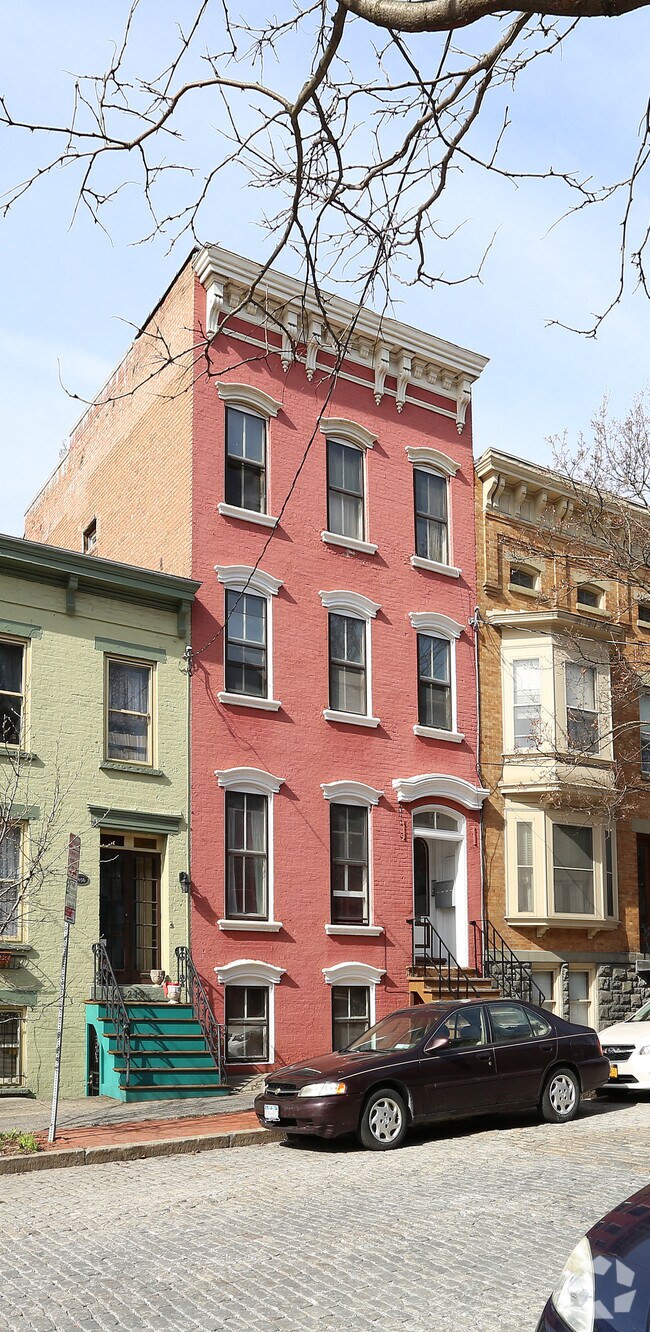 Building Photo - 214 Jay St