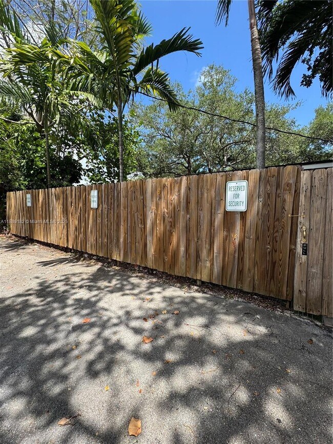 Building Photo - 11780 SW 81st Rd