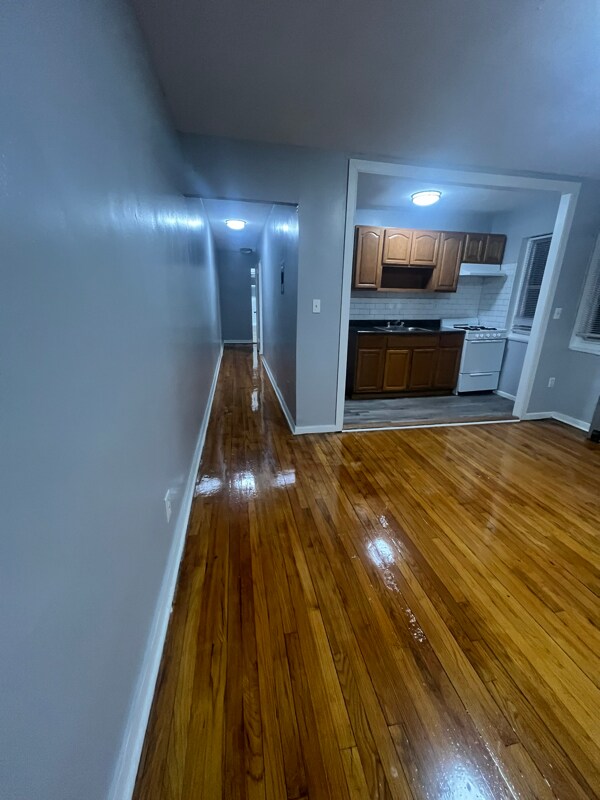 Building Photo - 68 Elmwood Ave