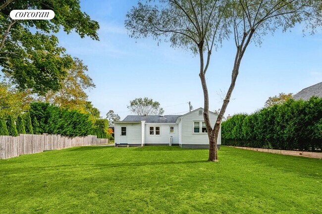 Building Photo - 26 Meadowlark Ln