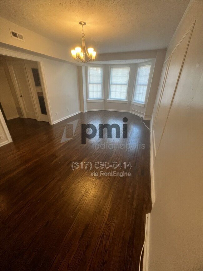 Building Photo - 1 W 28th St