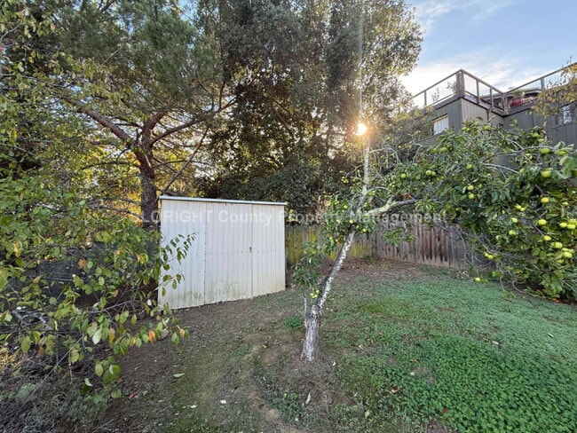 Building Photo - AVAILABLE DECEMBER - Spacious 4-Bed, 3-Bat...