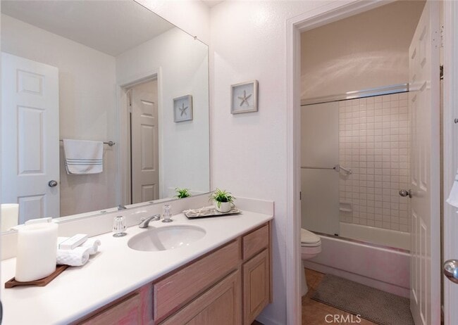 Building Photo - 25 Centre Ct