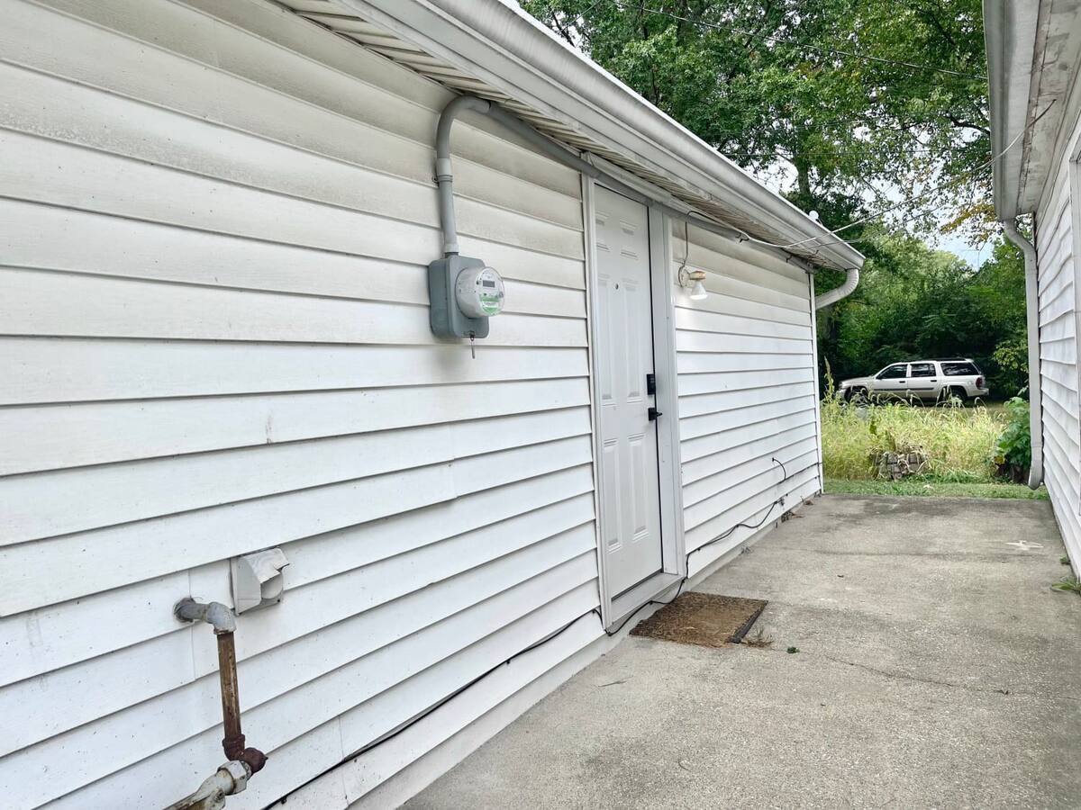 Exterior - 4946 Camden St