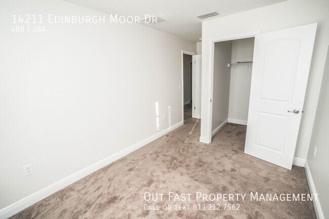 Building Photo - Spacious and Modern 4-Bedroom Home with a ...