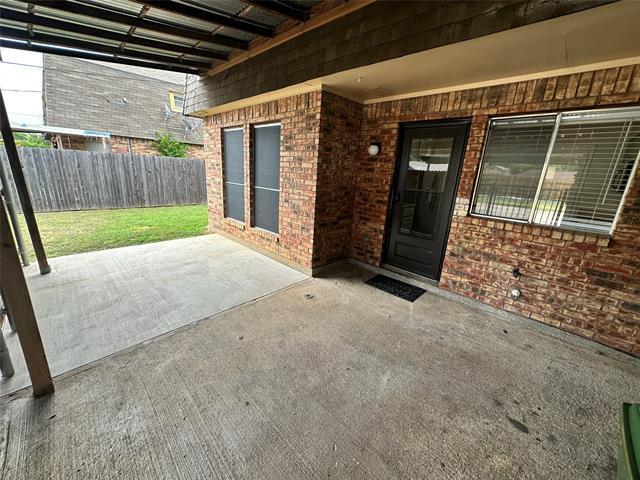 Building Photo - 1305 Lovell Dr