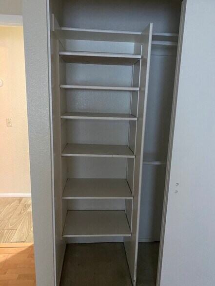 Building Photo - 15641 N 63rd Way