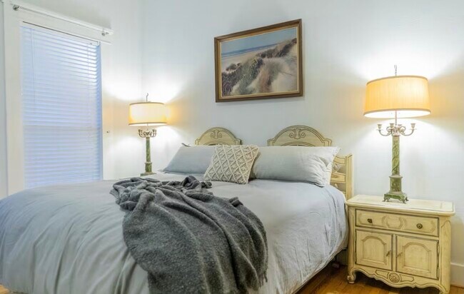 Building Photo - 2920 Avenue Q