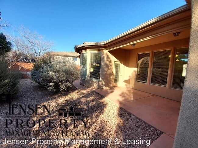 Building Photo - 3 br, 2 bath House - 1637 North Sage Drive