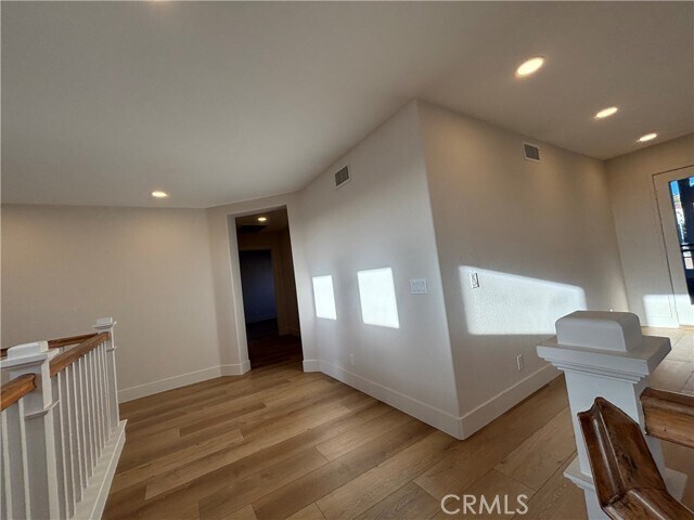 Building Photo - 33 Grassy Knoll Ln