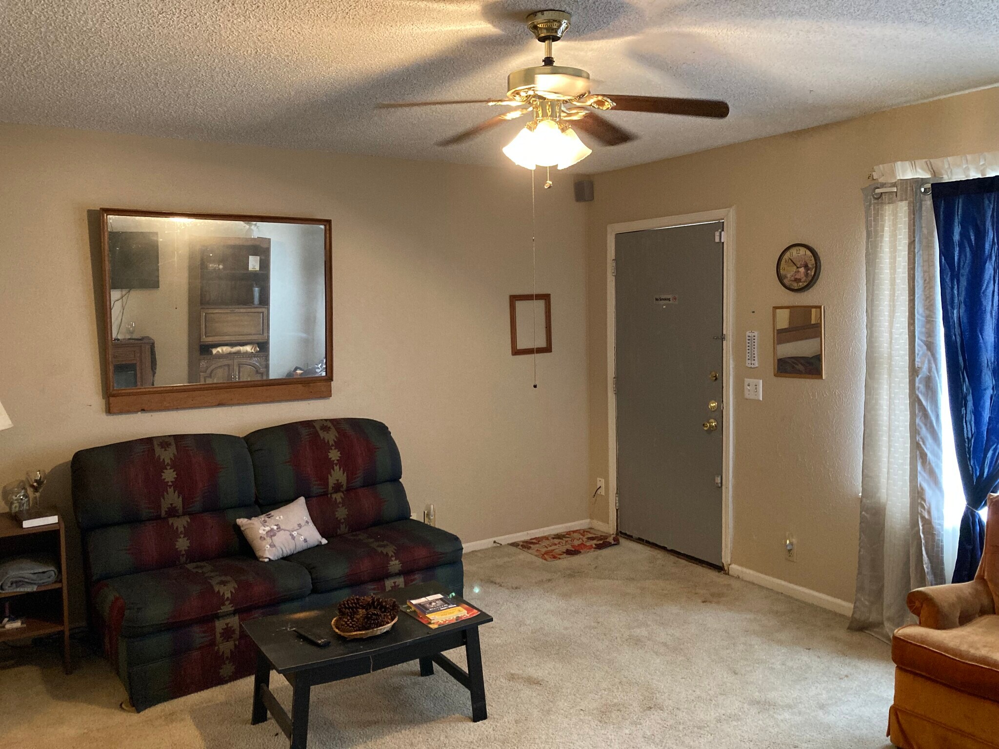 Living Room Suite B - 1607 City View Dr