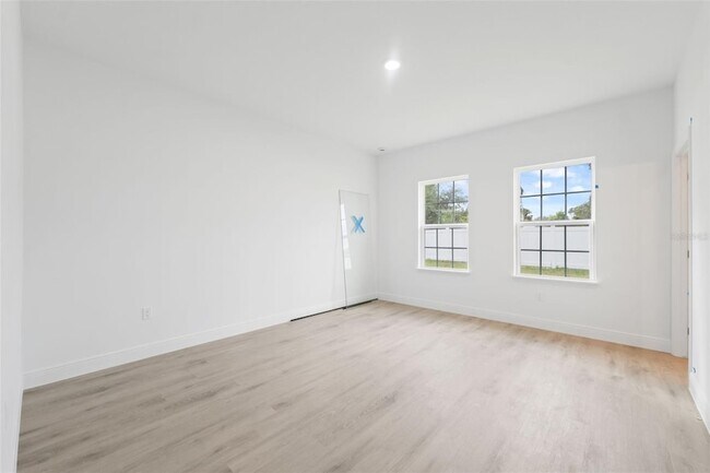 Building Photo - 2273 SW 158th St Rd