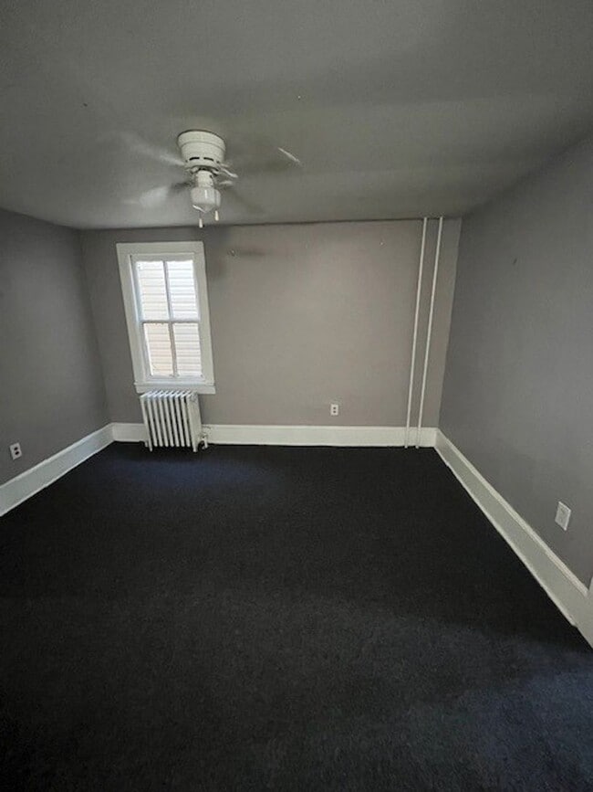 Building Photo - 3 bedroom 1 bathroom