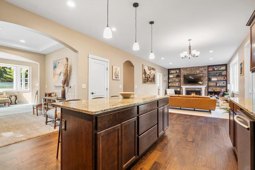 Building Photo - 2847 NE 178th St